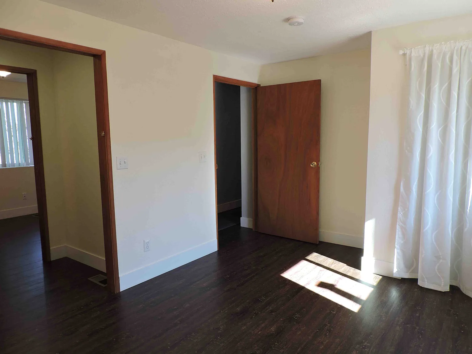 1 bed, 1.5 bath, 140 sqft, $630 — Photo 3