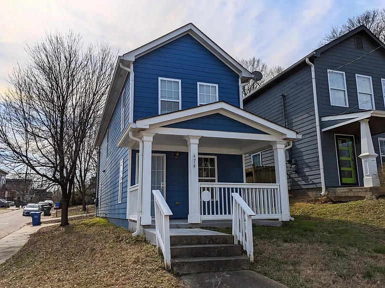 474 Rockwell St SW — Photo 1