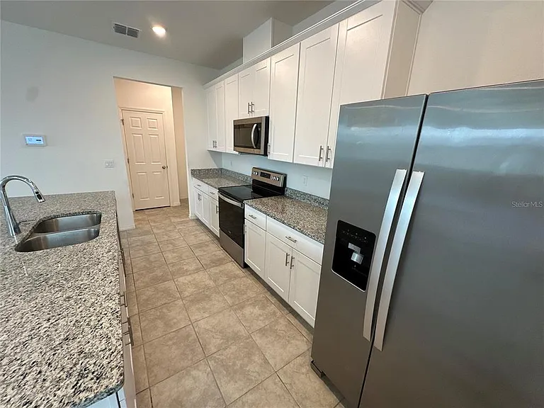 4724 Homestead Trail St — Photo 9