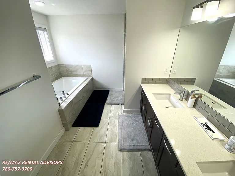 2443 15th Ave NW #UPPER — Photo 27