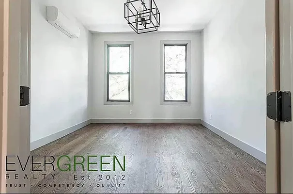 Rented by ERNY LLC | media 35