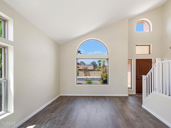 3rd image of 8676 N Sayante Way