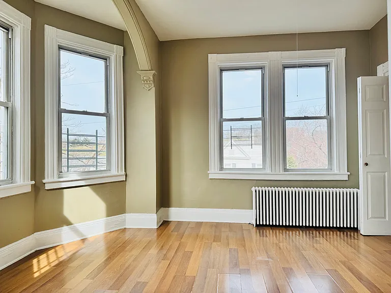 42 Bennett Ave #2 — Photo 1