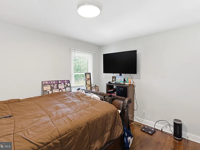 912 Shelley Rd — Photo 18