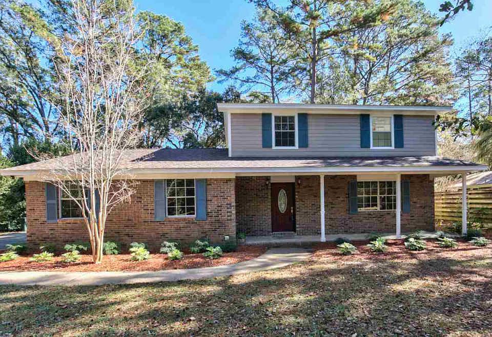 1st image of 3105 Briarwood Dr