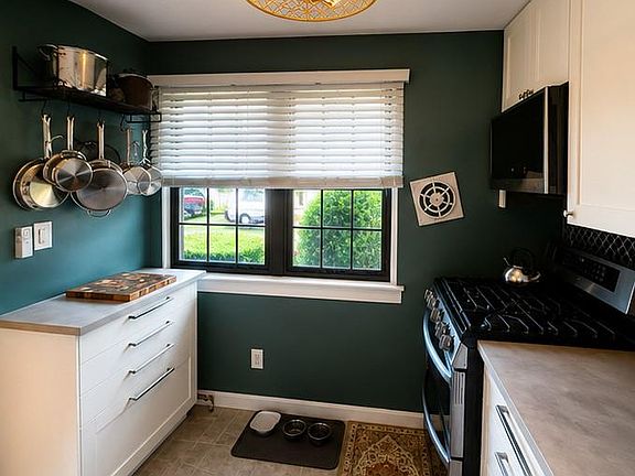 4th image of 335 Mariners Way
