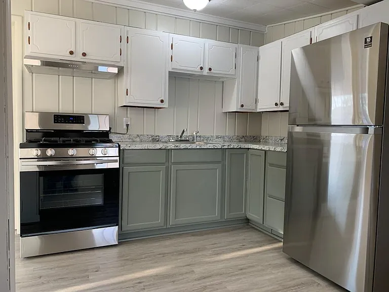 81 Highland Ave — Photo 2