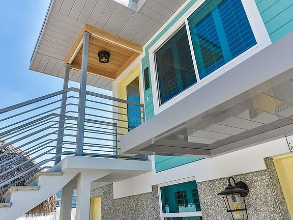 4th image of 110 Avenida Veneccia