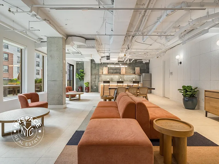 58 Vanderbilt Ave #10M — Photo 18