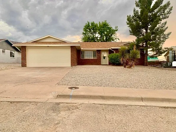 3008 Thunder Rd, Alamogordo, NM 88310