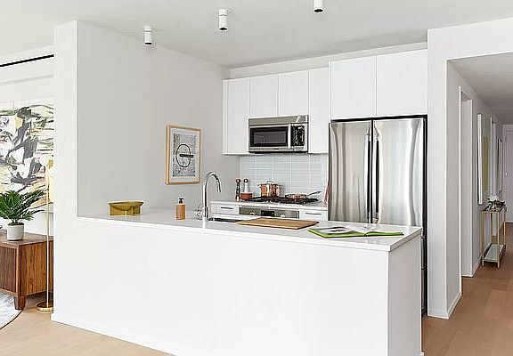 3rd image of 685 1st Ave APT 19E