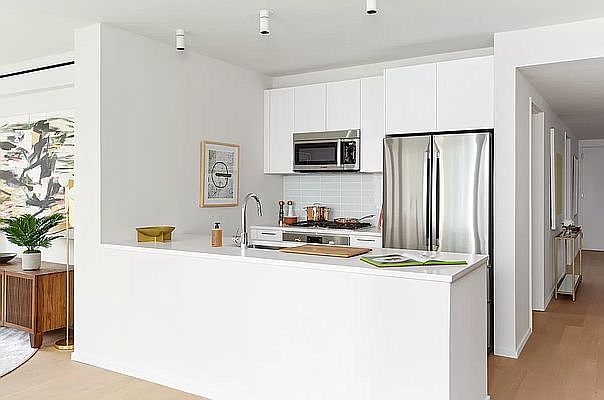 1st image of 685 1st Ave APT 15P