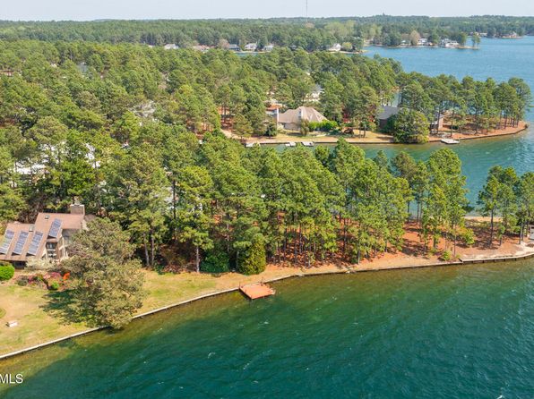 105 Bruton Court, West End, NC 27376