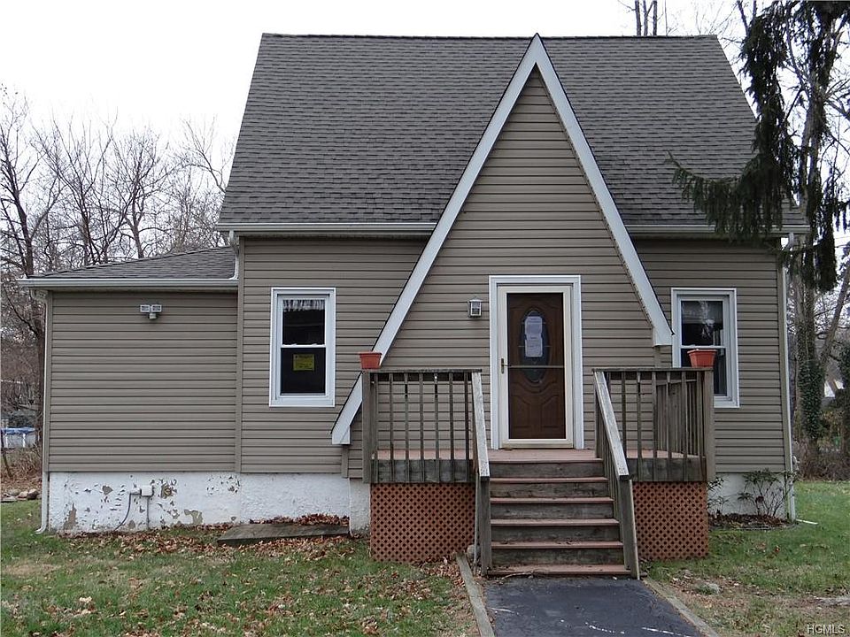 1st image of 21 Cooper Dr