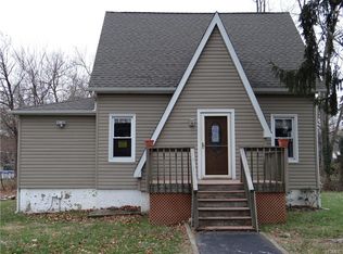 21 Cooper Dr, Nanuet, NY 10954