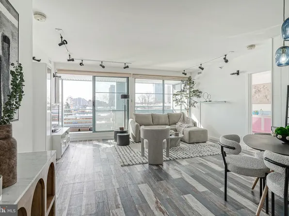 3 N Columbus Blvd APT Md316, Philadelphia, PA 19106