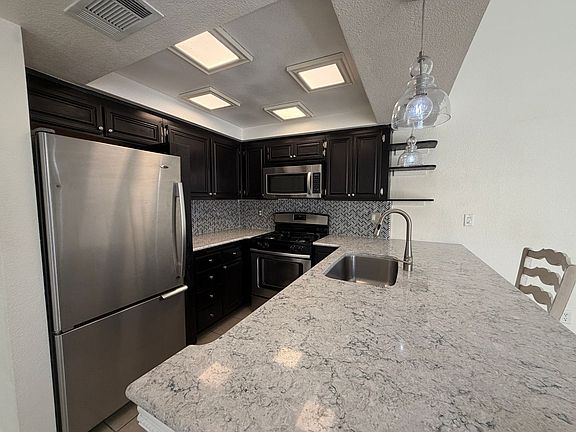 3rd image of 43334 32nd St W Unit 23
