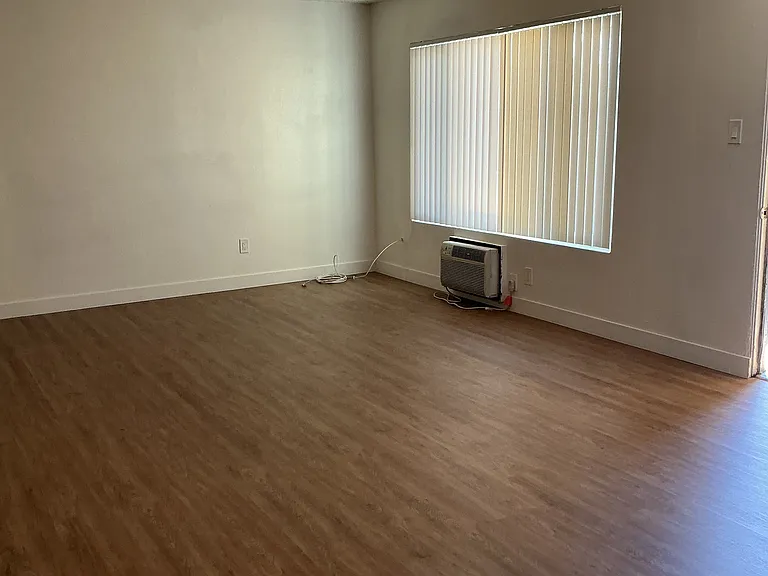 8202 Ashgrove Dr #2 — Photo 4