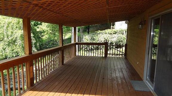 5th image of 3305 Pine Timbers Dr
