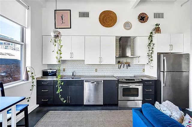 835 Julia St #4 — Photo 5