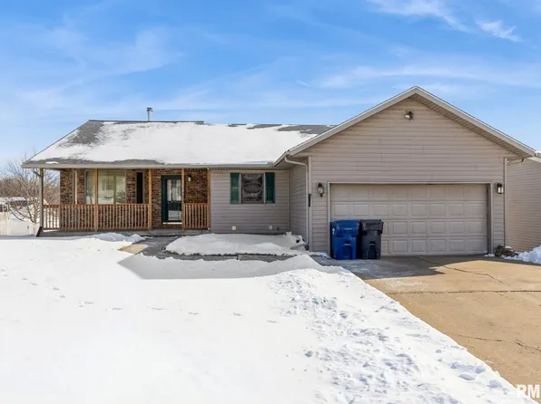 2733 N 12th St, Clinton, IA 52732