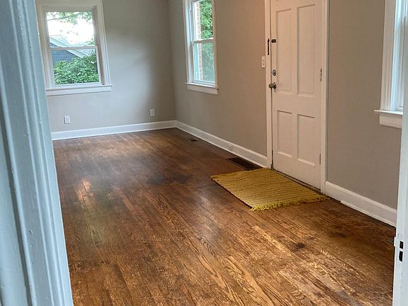 5th image of 2234 Stratford Ave