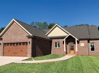 4202 Holly Cir NE, Conover, NC 28613