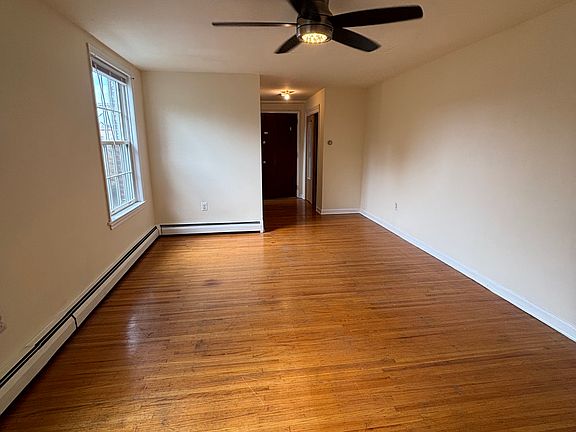 2nd image of 429 S 8th St Side 3R