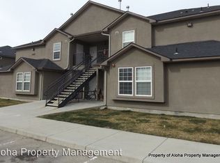1033 W Pine Ave, Meridian, ID 83642