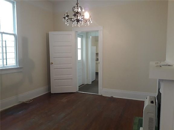 5th image of 1425 Royal St
