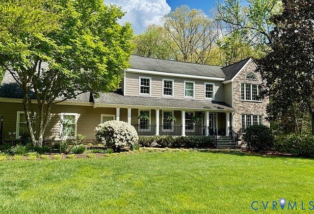 1st image of 207 Farnham Dr