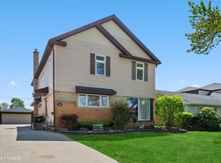 7229 W Lill St, Niles, IL 60714