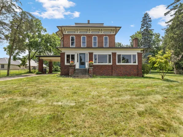 313 Bristol Ave, Middlebury, IN 46540