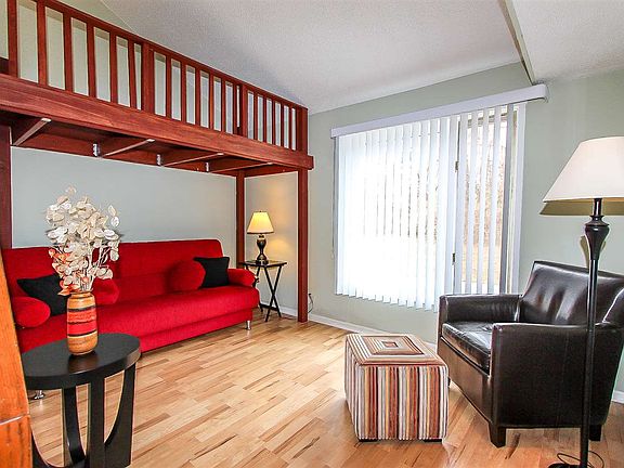 4th image of 18144 Stoneridge St APT B