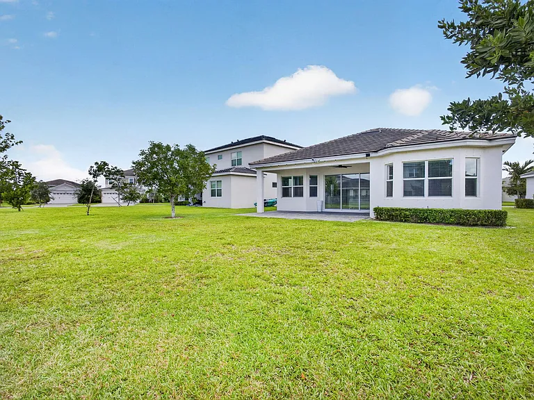 16293 Melogold Dr — Photo 57