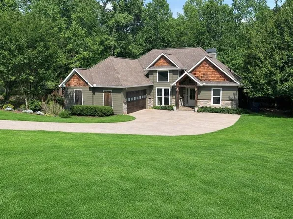 5775 Enchantress Ln, Buford, GA 30518