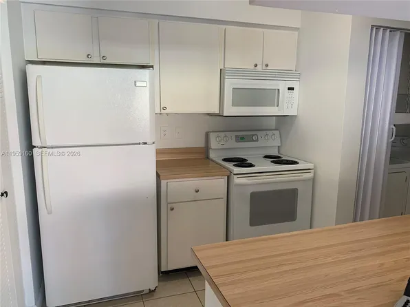 18322 NW 68th Ave APT A, Hialeah, FL 33015