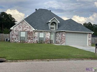 26050 Glenbrooke Dr, Denham Springs, LA 70726