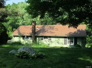 116 Pumpkin Ground Rd, Stratford, CT 06614