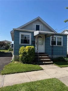 142 Vedder Ave, Staten Island, NY, 10302