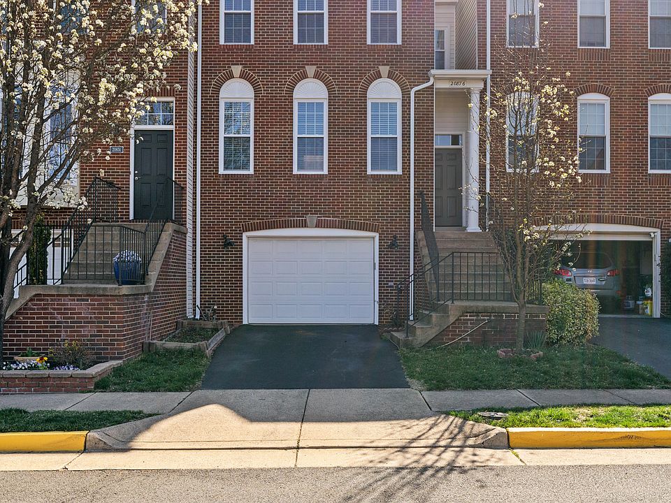 1st image of 20876 Derrydale Sq