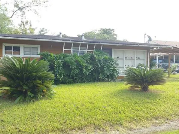 4553 Piety Dr, New Orleans, LA 70126