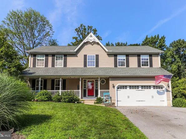 5 Deerpath Ct, West Grove, PA 19390