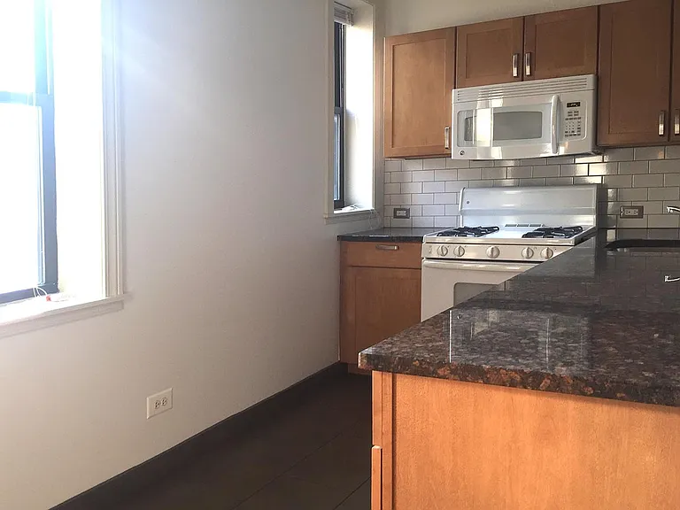 5400-5406 S. Maryland Avenue — Photo 18