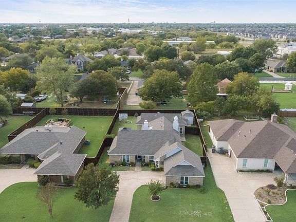 3rd image of 6707 Coral Ln