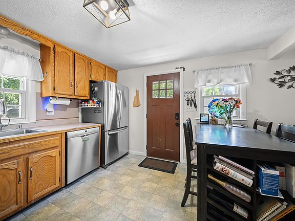 2nd image of 45 Applevale Drive