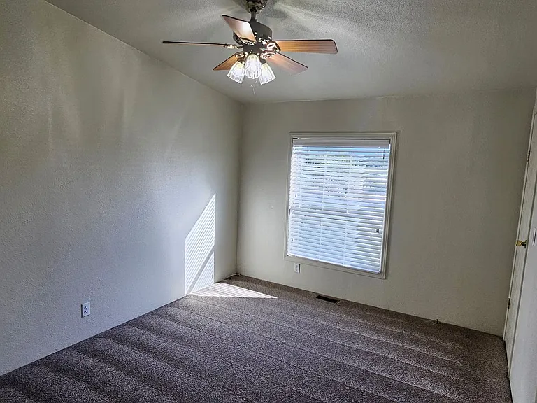 3312 Upper River Rd — Photo 13