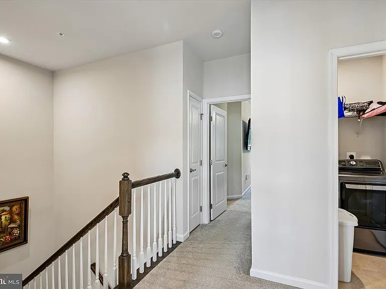 8261 Kippis Rd — Photo 37