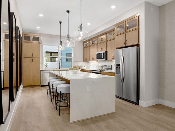 Kitchen with large central island