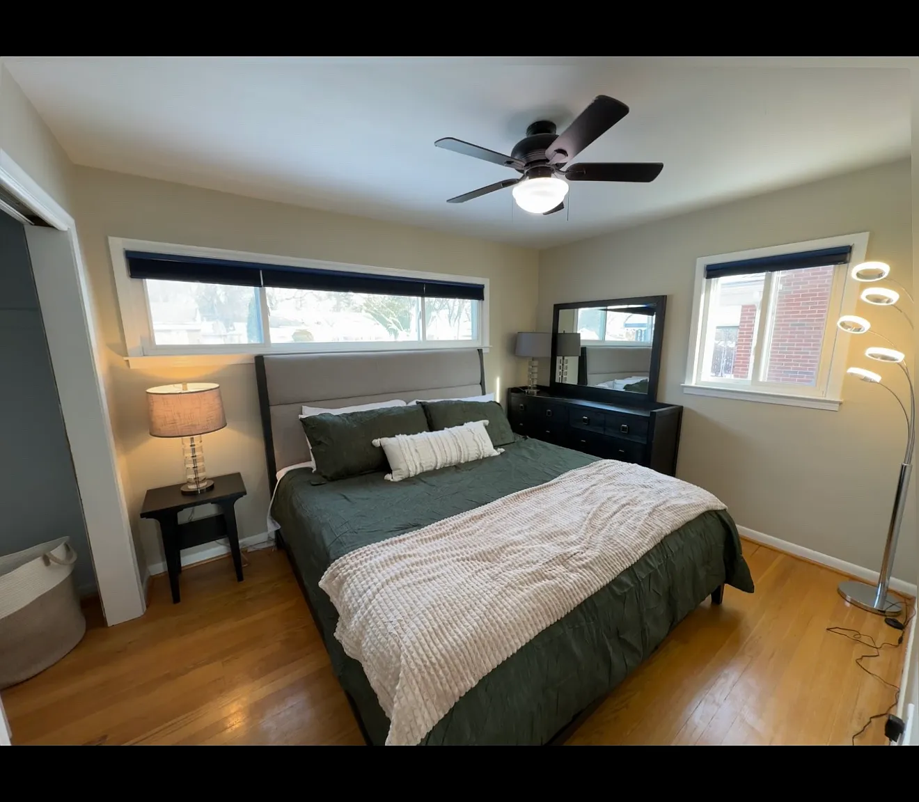 3 bed, 1.5 bath, 1758 sqft, $5,500 — Photo 3